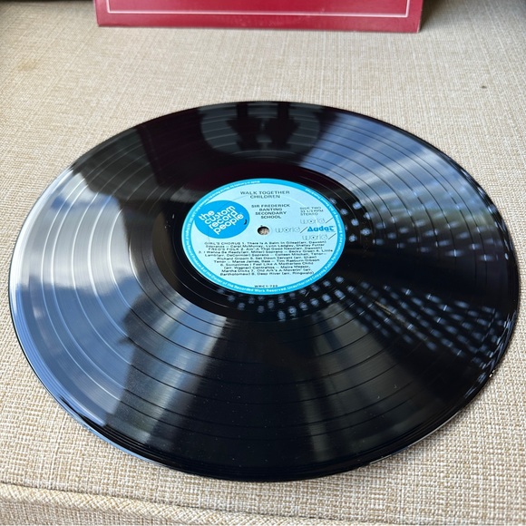 Vintage Vinyl LP - Walk together Children- Choir - Picture 2 of 8